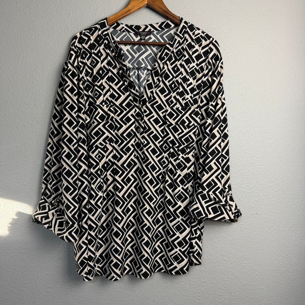 Cocomo Woman 3X Black White Geometric Print Tunic Blouse Top Long Sleeve‎